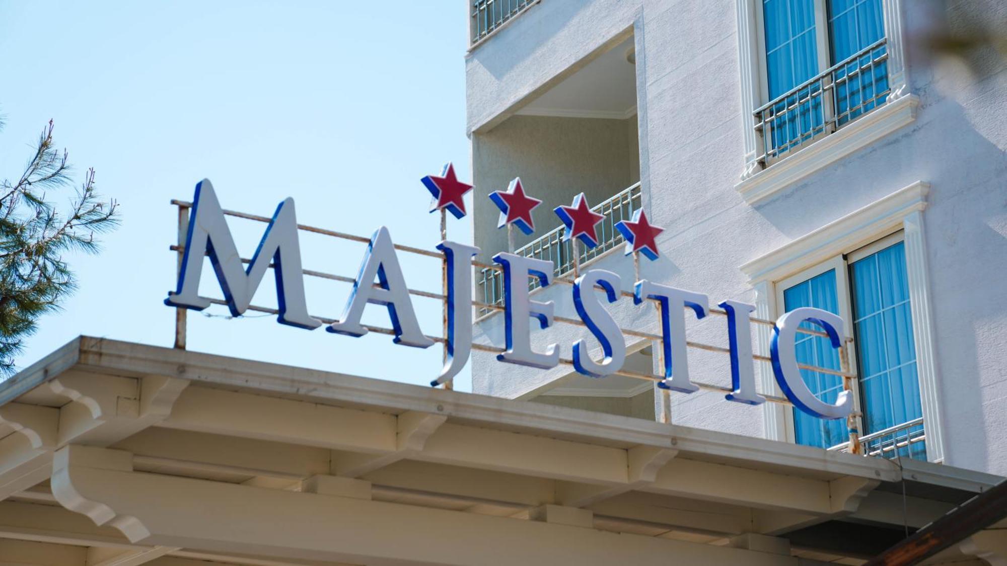 Hotel Majestic Durres Exterior photo